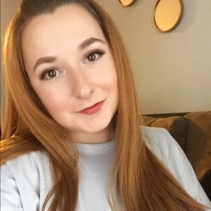 Meet your Posher, Dayna